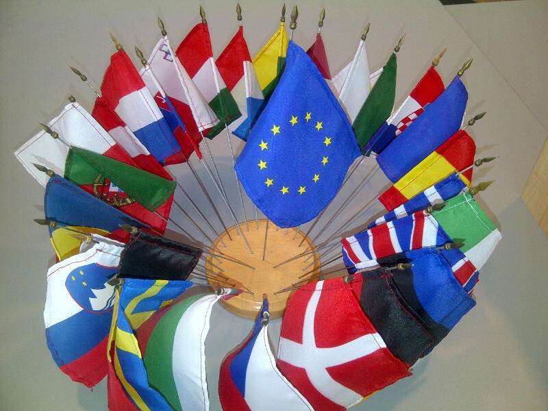 Vlaggetjes van alle lidstaten van de EU