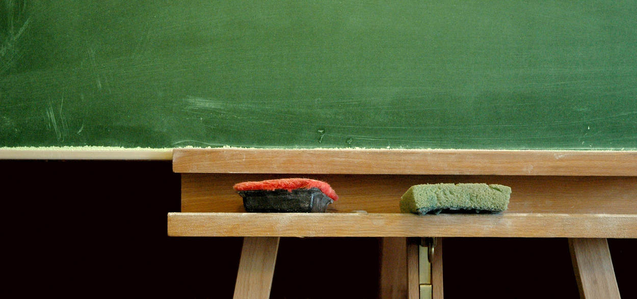 Bordvegers op een schoolbord