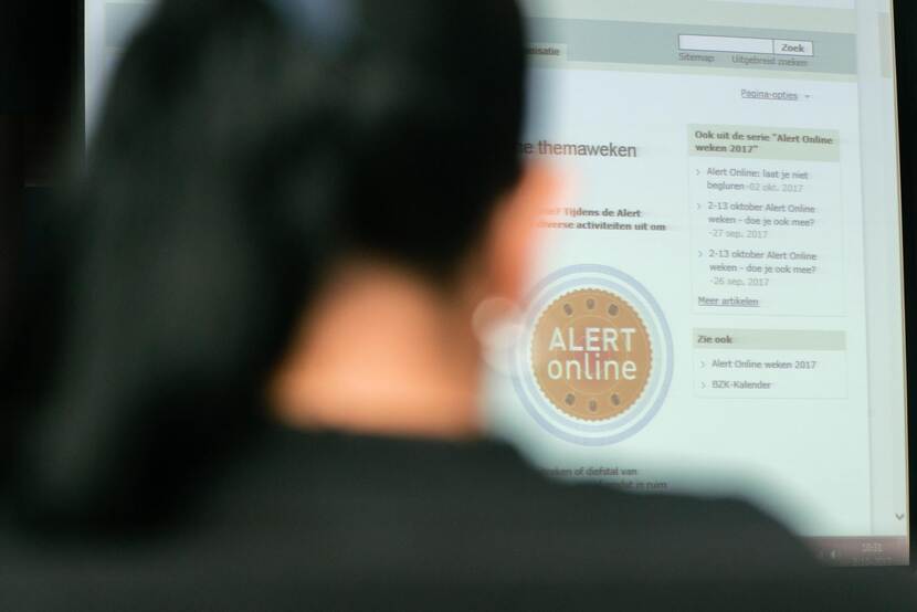 Alert Online / de hacker